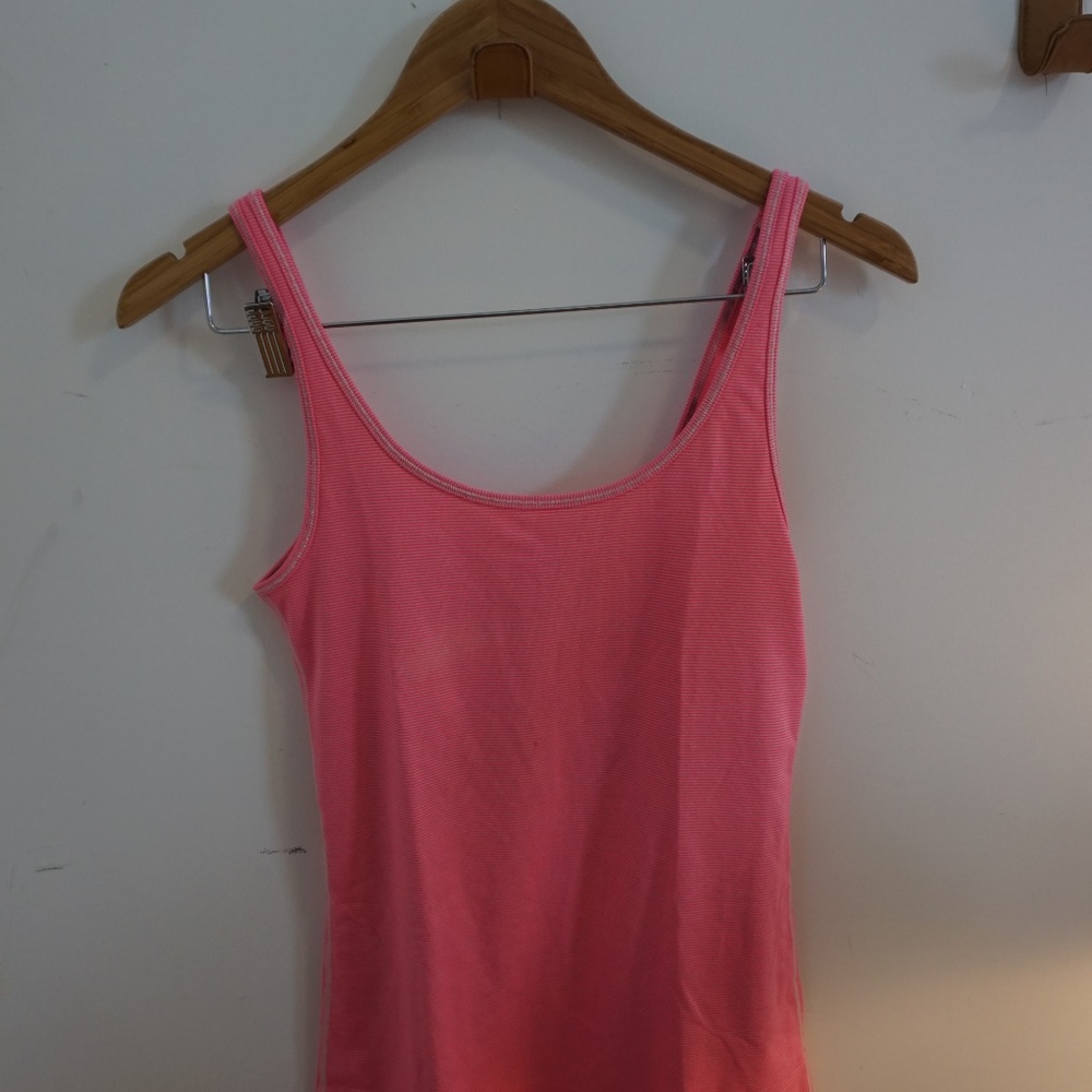Lulu lemon size S Pink Top!